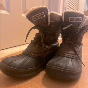 London Fog Winter Boots Y4